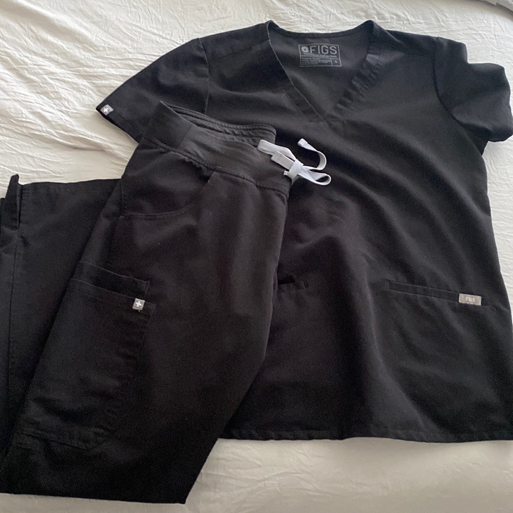 Figs set! Black technical collection.